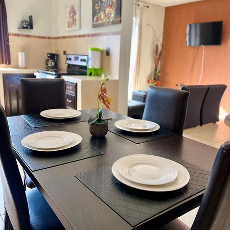 דירות קצאלטננגו Amplio Apartamento, En Colonia Cerezos, Tercer Nivel מראה חיצוני תמונה
